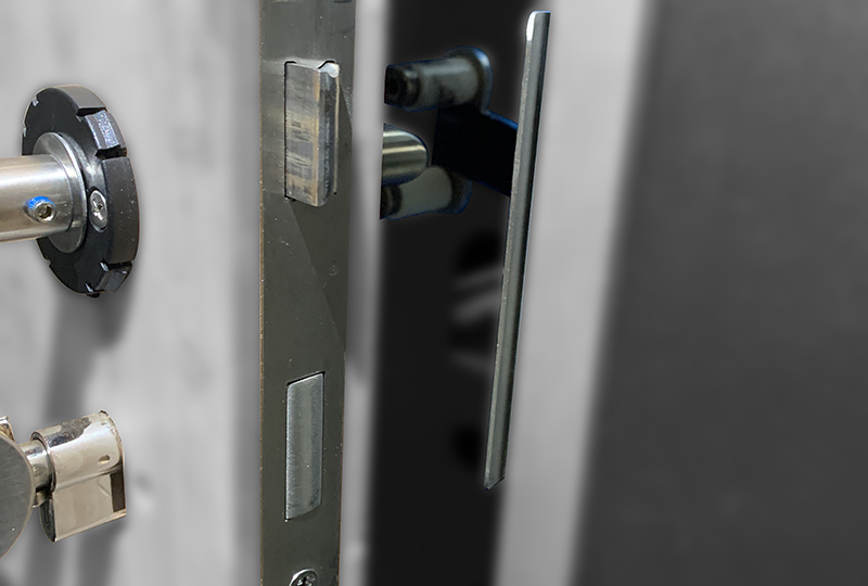 机械锁与锁板测